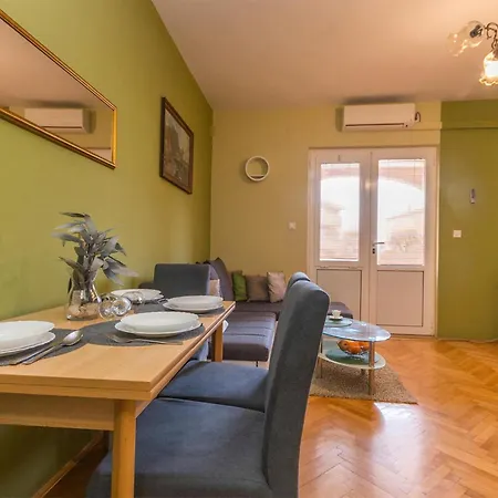 Apartment Cozy In *
